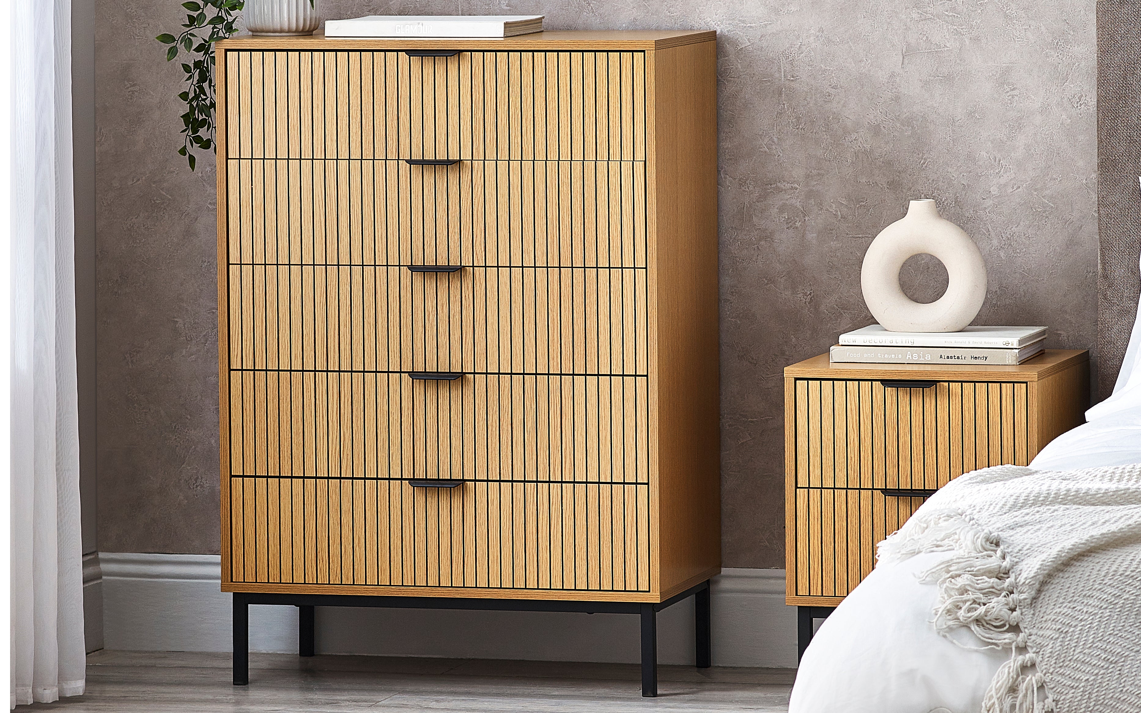 Arya Slatted Oak Wood Chest of Drawers | 5 Drawers